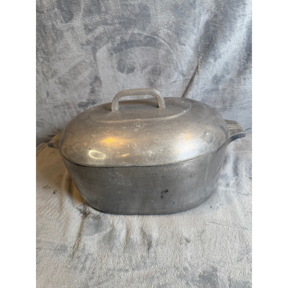 Wagner Ware Roaster Pot Unisex Medium Silver Fair 4265-M Magnalite Dutch Oven